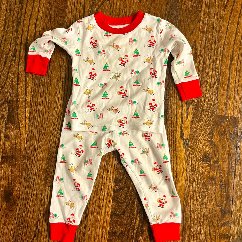 Kissy kissy like new pajamas Christmas size 18-24 months